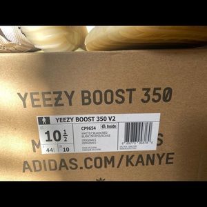 Yeezy boost 350 V2 with box